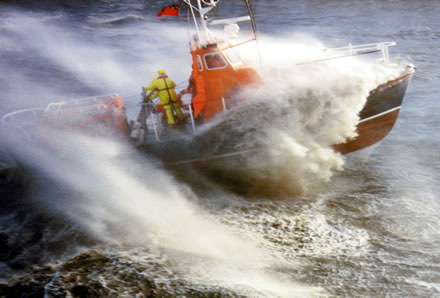 - 6X4 BARHAM RNLI Waveney Lifeboat ON 1065 10X15 44-021 Photograph 